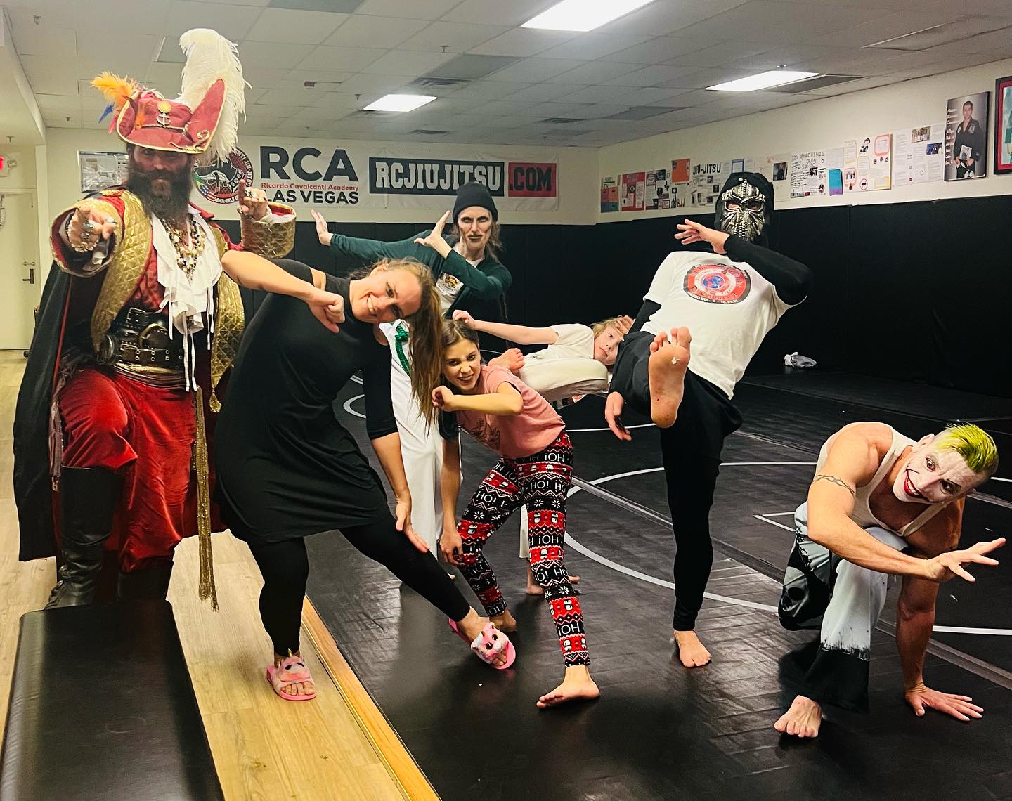 Grupo Liberdade capoeira class in Las Vegas — 2 of 9
